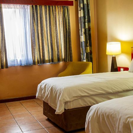 M'Kango Golfview Hotel Lusaka Eksteriør billede