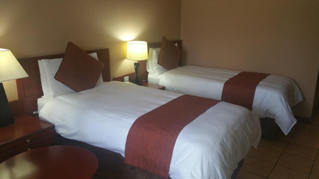 M'Kango Golfview Hotel Lusaka Eksteriør billede