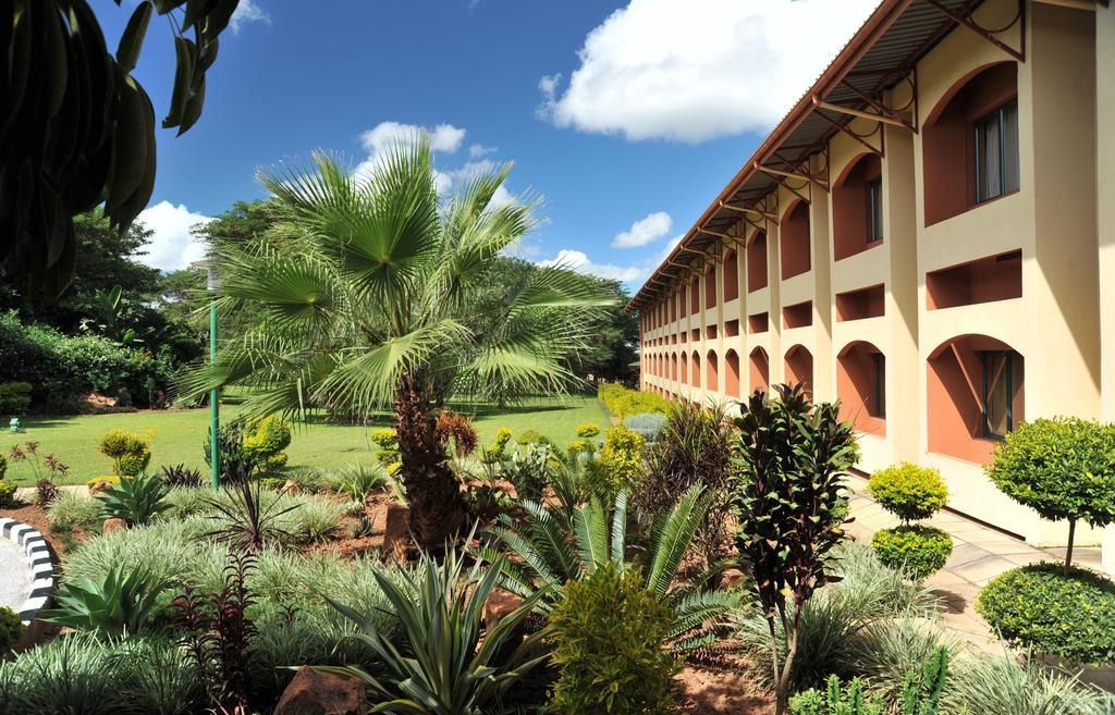 M'Kango Golfview Hotel Lusaka Eksteriør billede