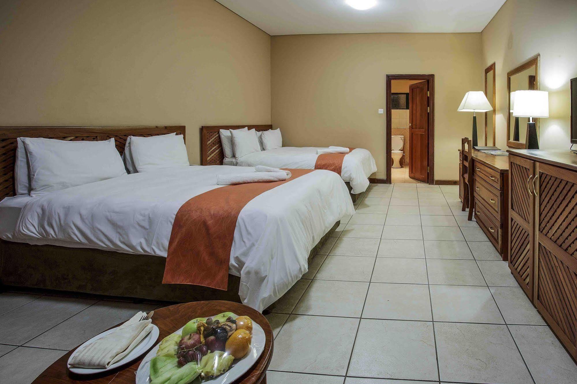 M'Kango Golfview Hotel Lusaka Eksteriør billede