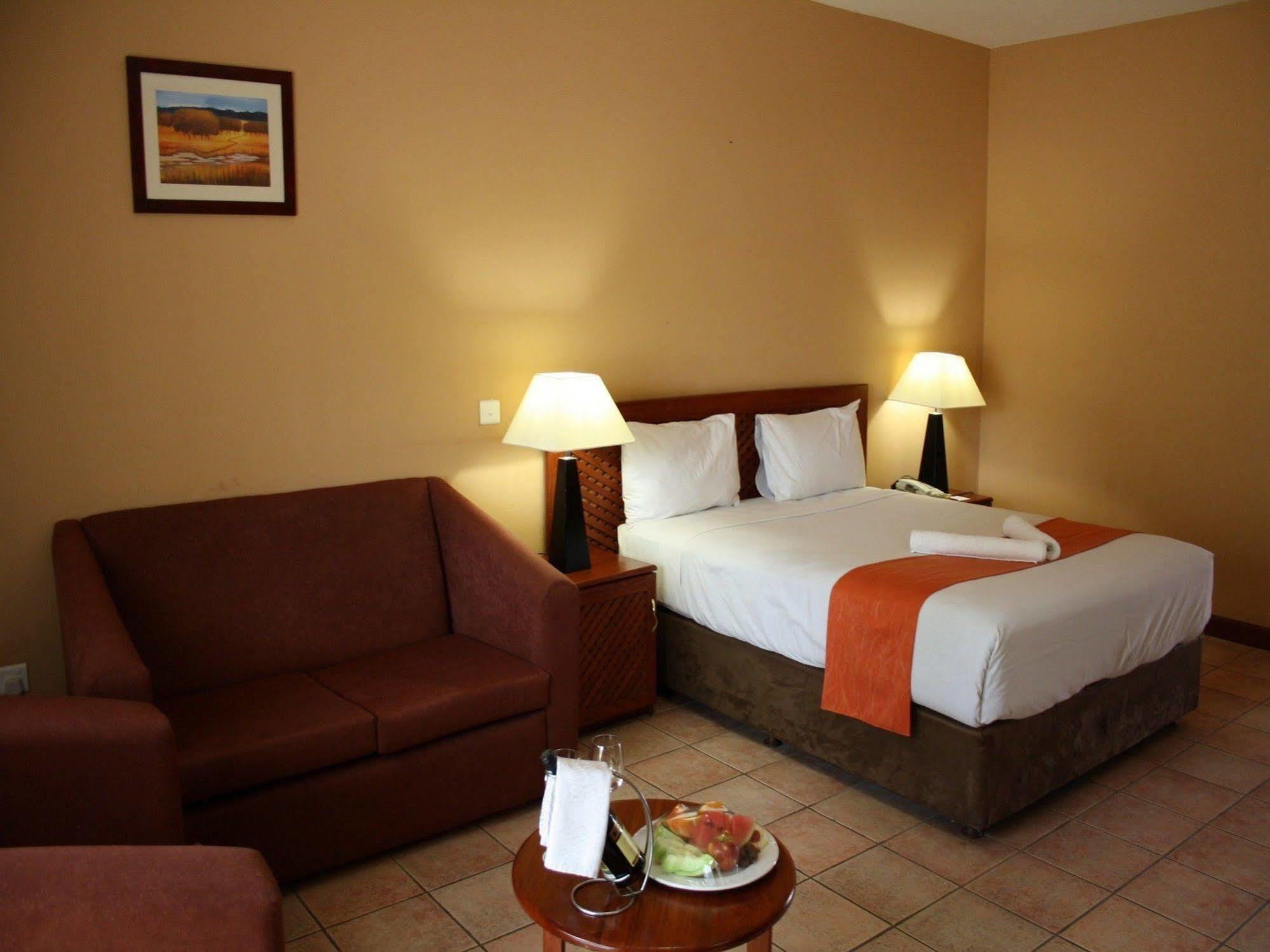 M'Kango Golfview Hotel Lusaka Eksteriør billede