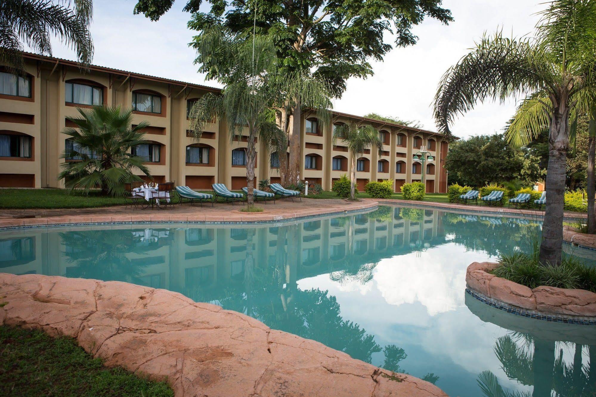 M'Kango Golfview Hotel Lusaka Eksteriør billede